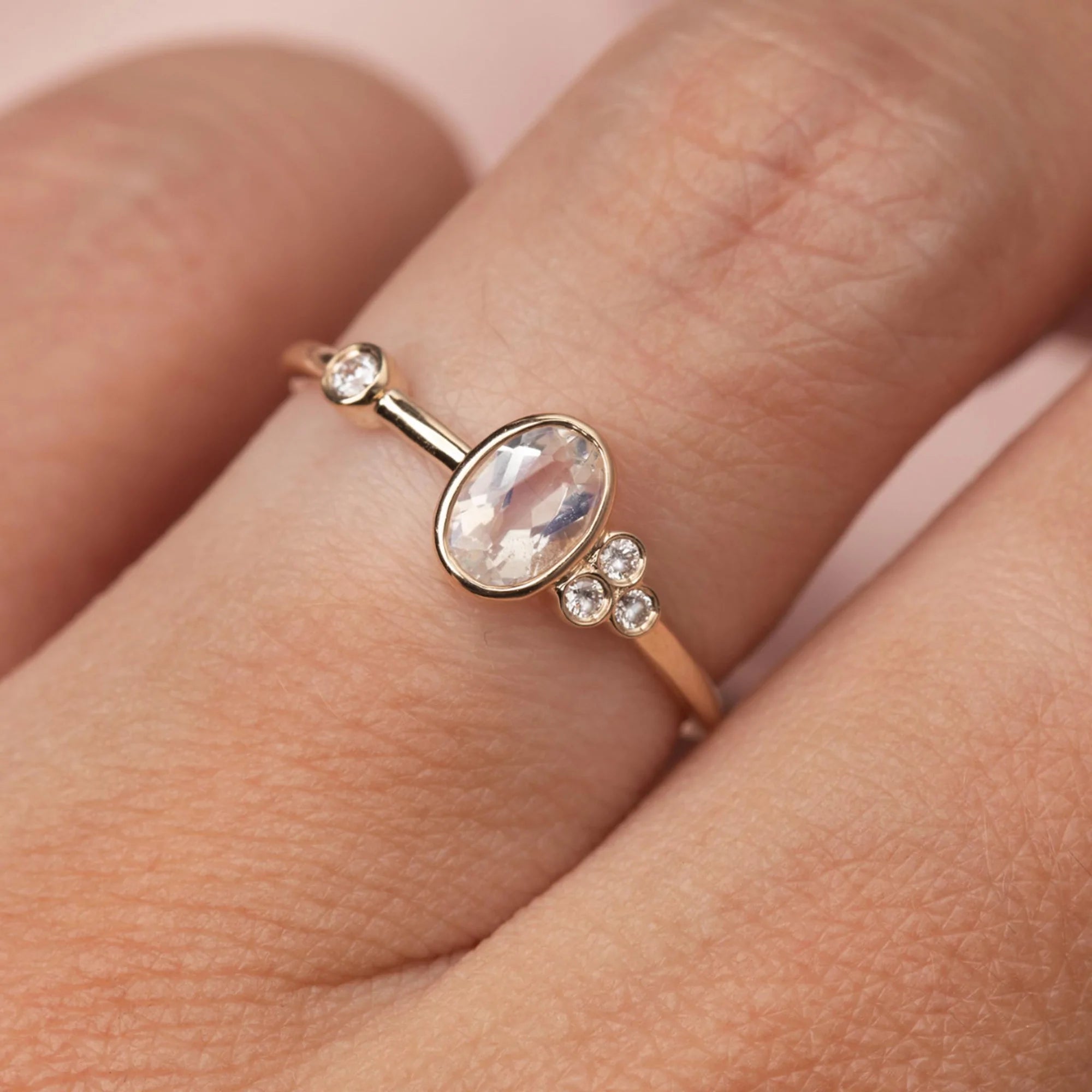 10k gold moonstone deals ring